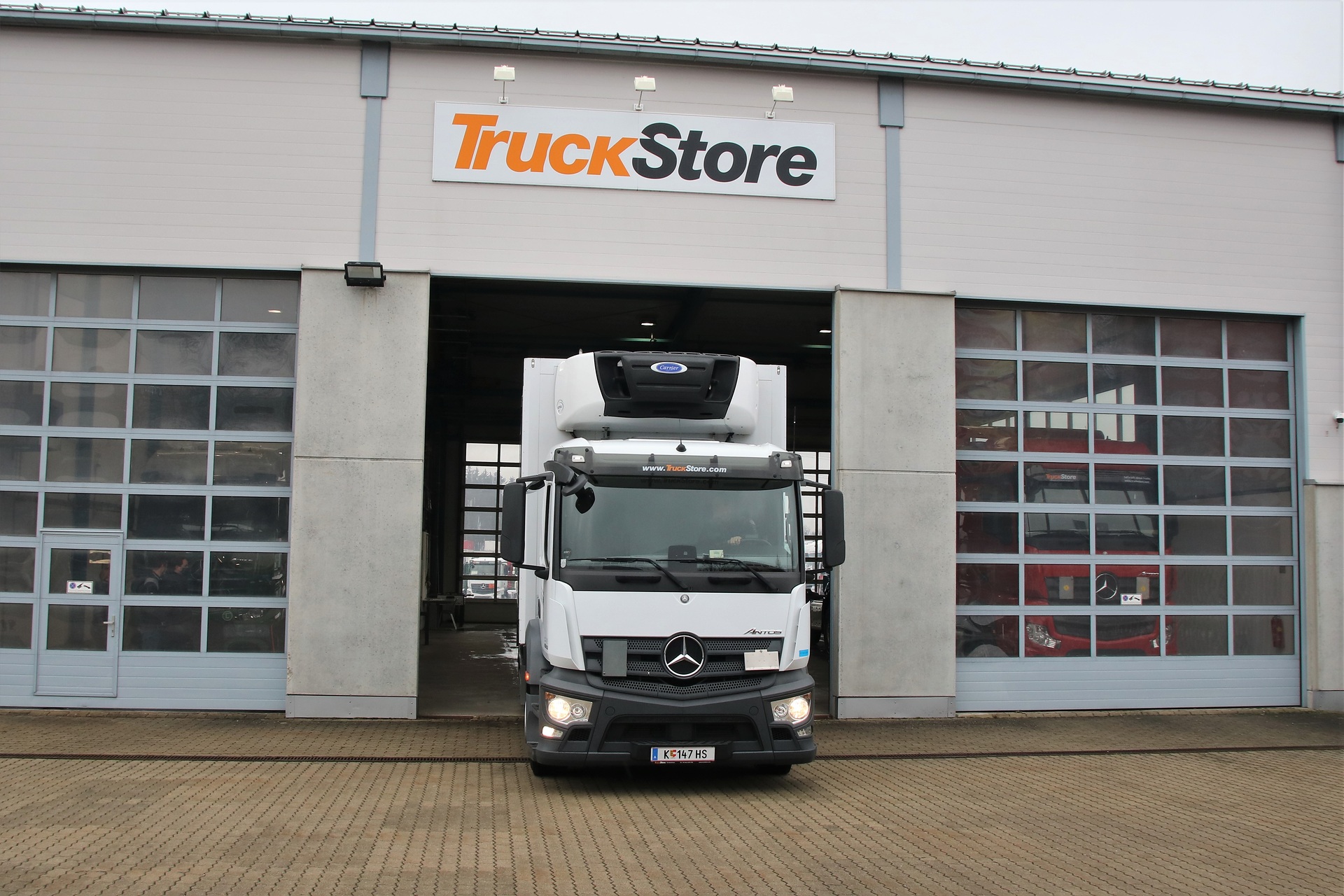 Mercedes-Benz Lkw führt mit „Mercedes-Benz Certified“ neues Label für Gebraucht-Trucks ein Mercedes-Benz Lkw führt mit „Mercedes-Benz Certified“ neues Label für Gebraucht-Trucks ein - 10 Fragen und Antworten rund um das neue Qualitätsversprechen
