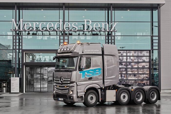 500ste Mercedes-Benz Actros SLT Schwerlastzugmaschine an TSB Transport-Service Beitinger übergeben