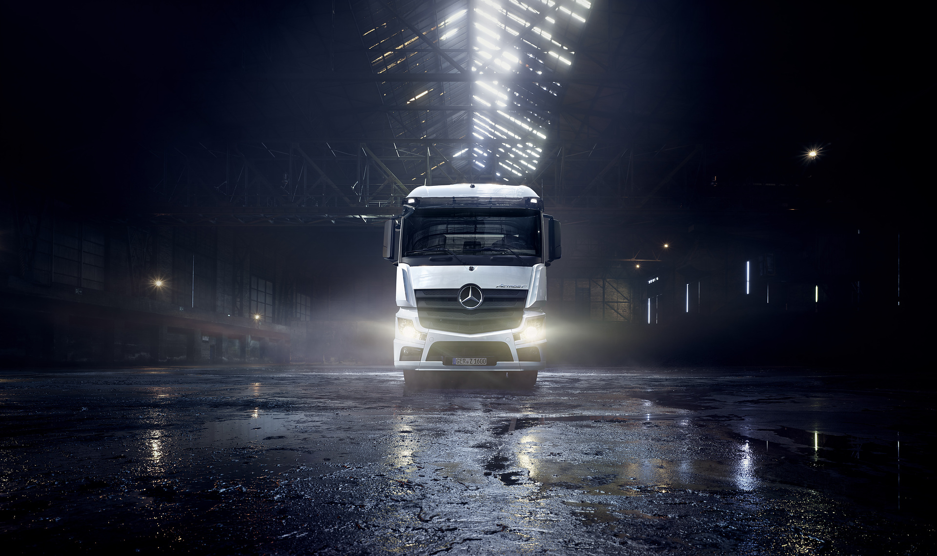 Neue Lkw-Modelle der Actros-Baureihe jetzt bestellbar: Verkaufsstart von Actros F und Edition 2