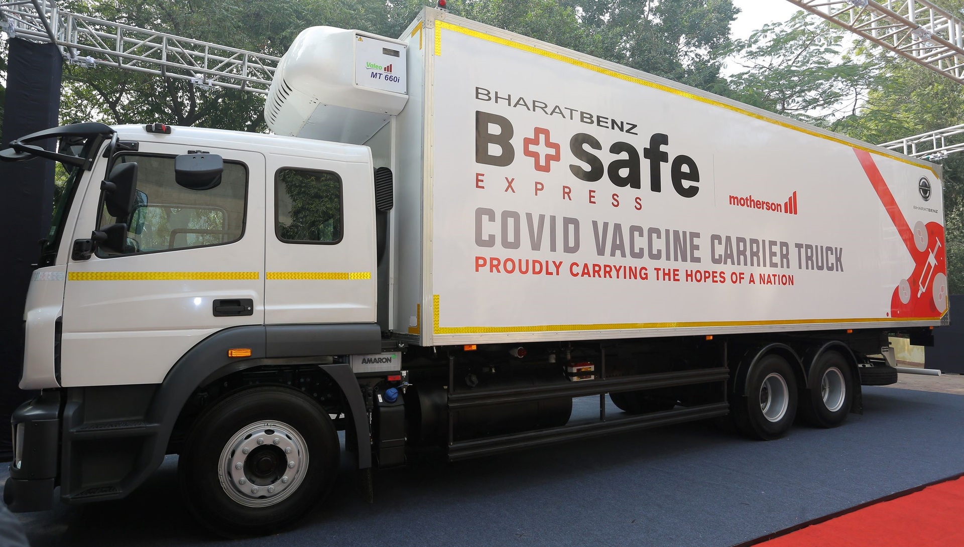 Daimler Trucks unveils BharatBenz Reefer Truck for Vaccine Transportation in India Daimler Trucks unveils BharatBenz Reefer Truck for Vaccine Transportation in India