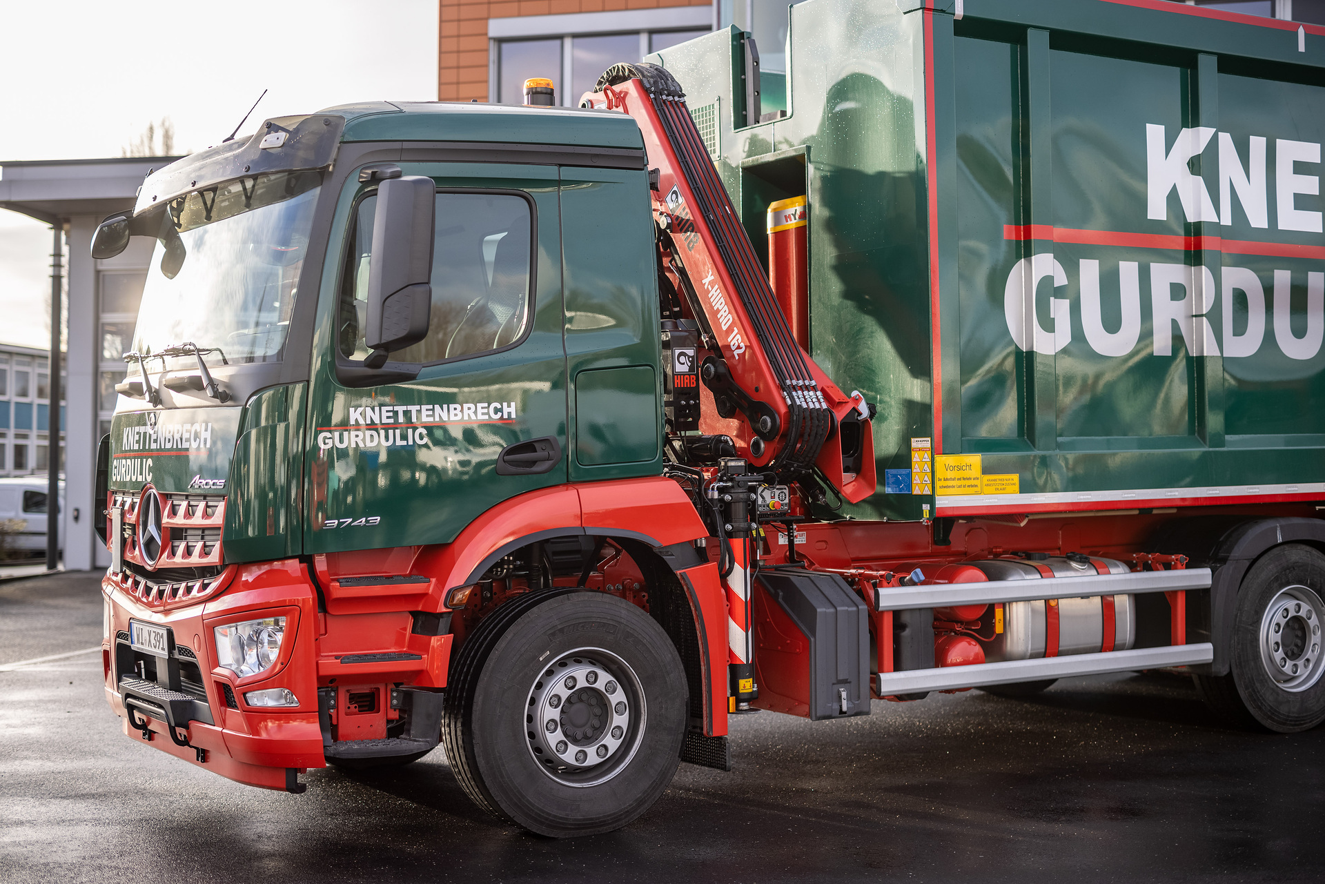 Major Order Actros & Arocs Großauftrag: Knettenbrech + Gurdulic übernimmt die ersten von mehr als 100 Fahrzeugen