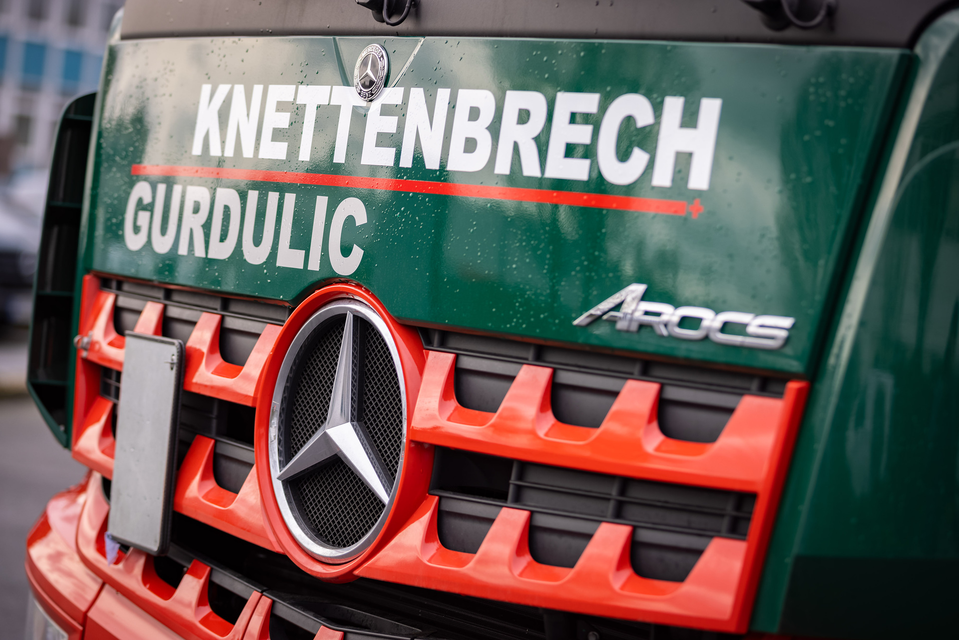 Major Order Actros & Arocs Großauftrag: Knettenbrech + Gurdulic übernimmt die ersten von mehr als 100 Fahrzeugen