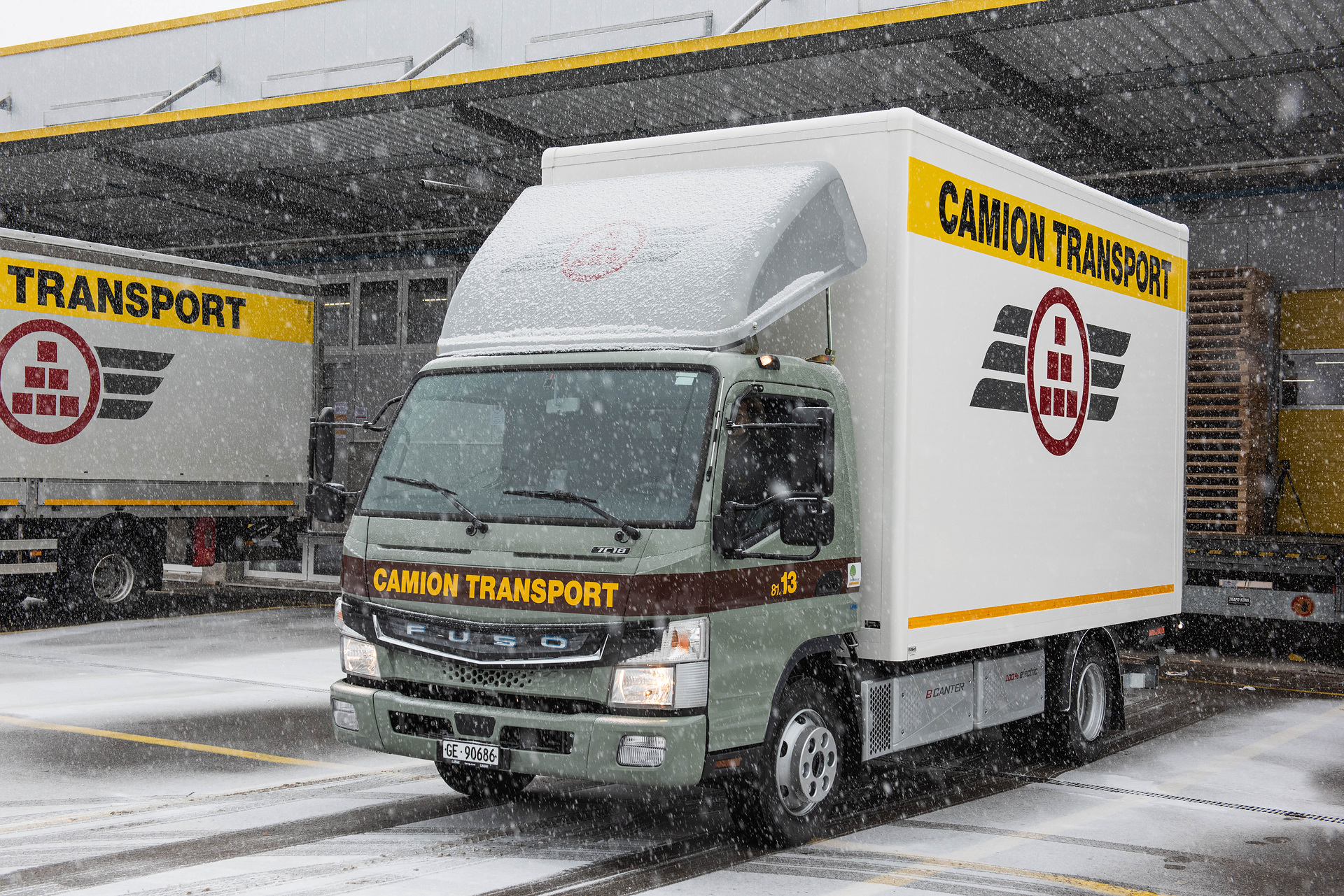 Grüezi eCanter! FUSO e-Lkw nun auch in der Schweiz im City-Einsatz Grüezi eCanter! FUSO e-Lkw nun auch in der Schweiz im City-Einsatz