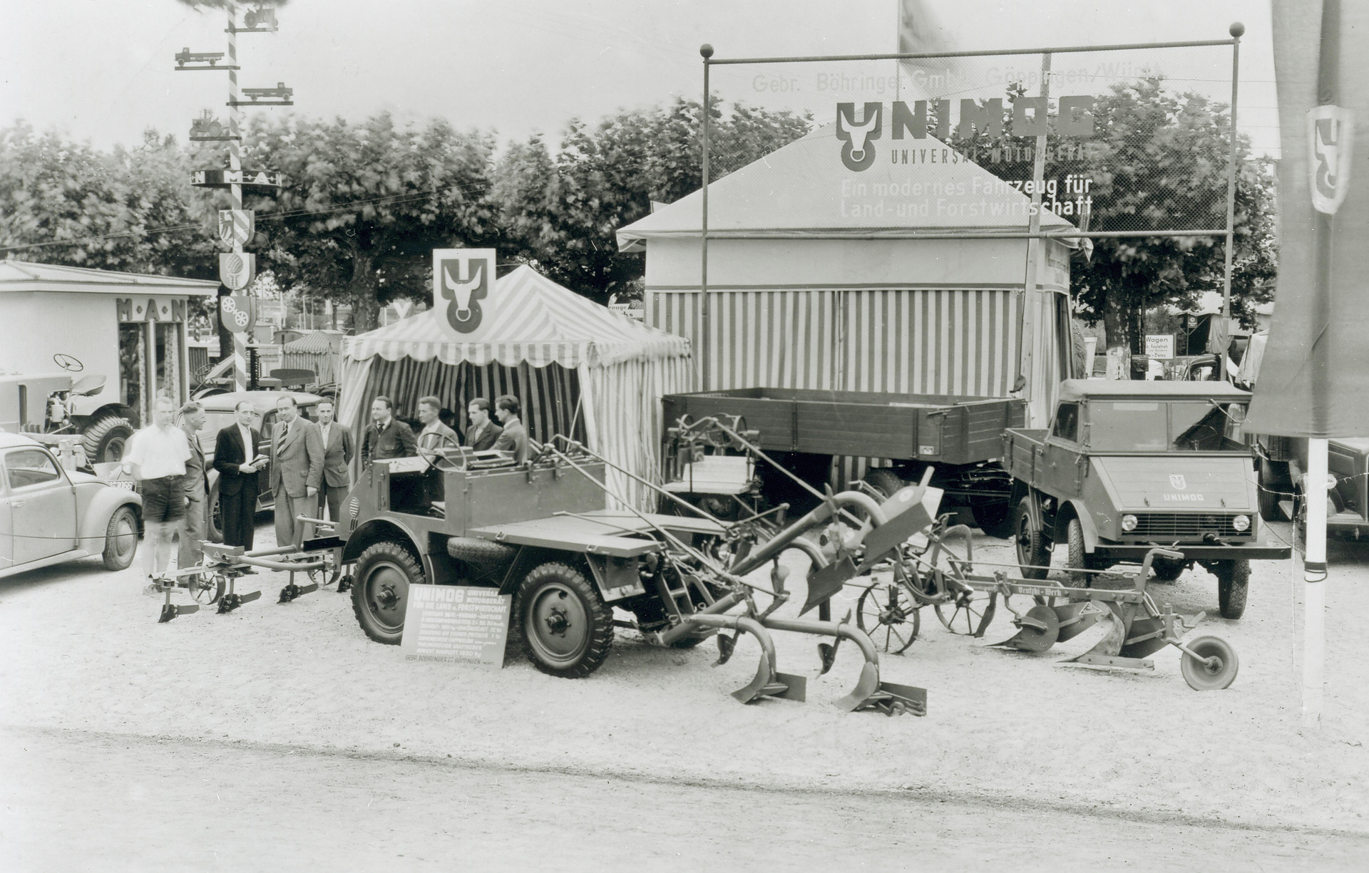 1948 war der Unimog eine sensationelle Neuheit auf der Landwirtschaftsmesse der DLG in Frankfurt/Main Unimog erstmals auf einer Messe vorgestellt