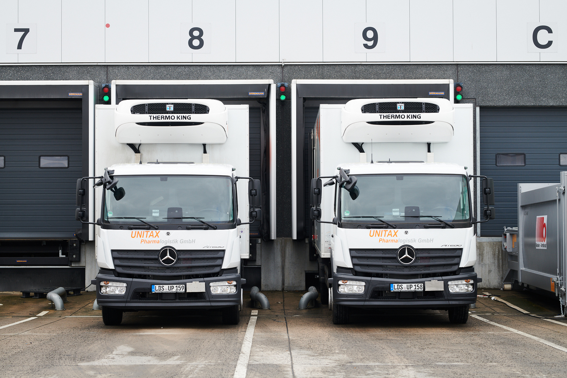 Covid-19 – Unitax nutzt Mercedes-Benz Atego für den Impfstofftransport in Brandenburg