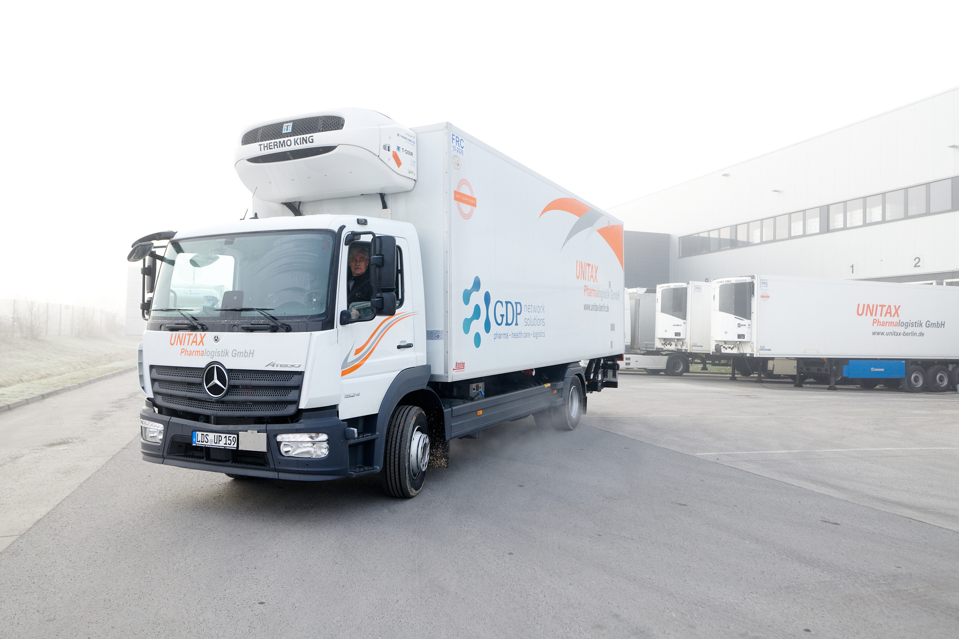 Unitax nutzt Mercedes-Benz Atego für den Impfstofftransport in Brandenburg Covid-19 – Unitax nutzt Mercedes-Benz Atego für den Impfstofftransport in Brandenburg
