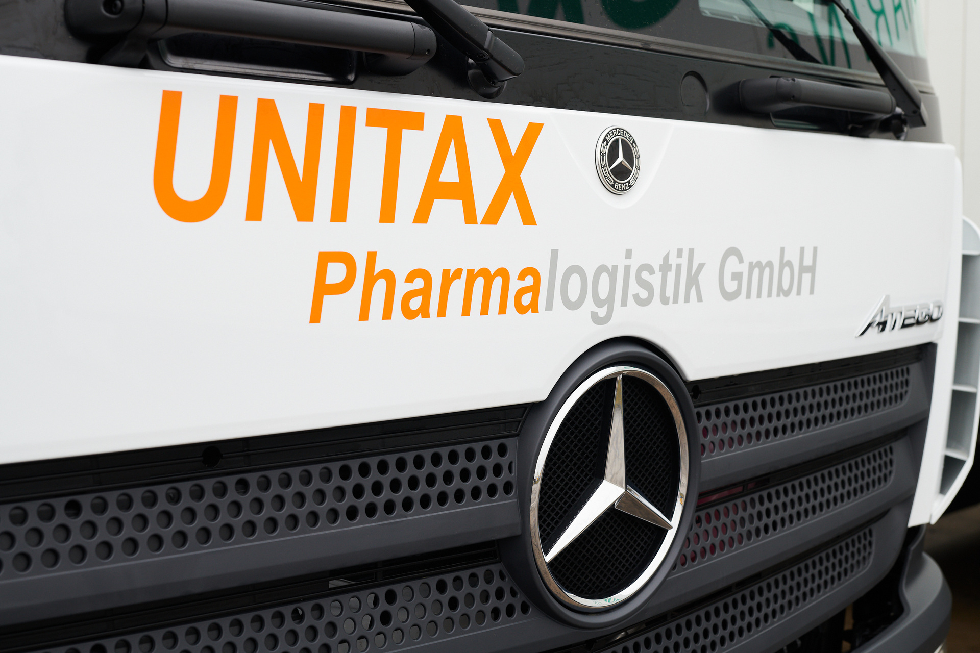 Unitax nutzt Mercedes-Benz Atego für den Impfstofftransport in Brandenburg Covid-19 – Unitax nutzt Mercedes-Benz Atego für den Impfstofftransport in Brandenburg