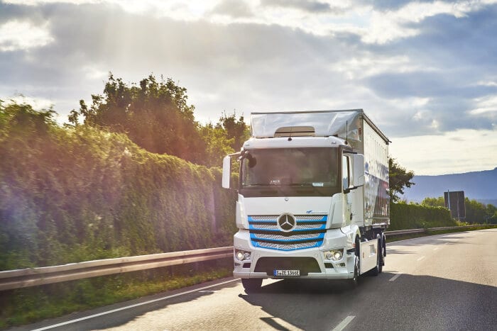 Fully electric heavy-duty distribution truck on the road near Rastatt: Mercedes-Benz eActros in practical testing at Logistik Schmitt