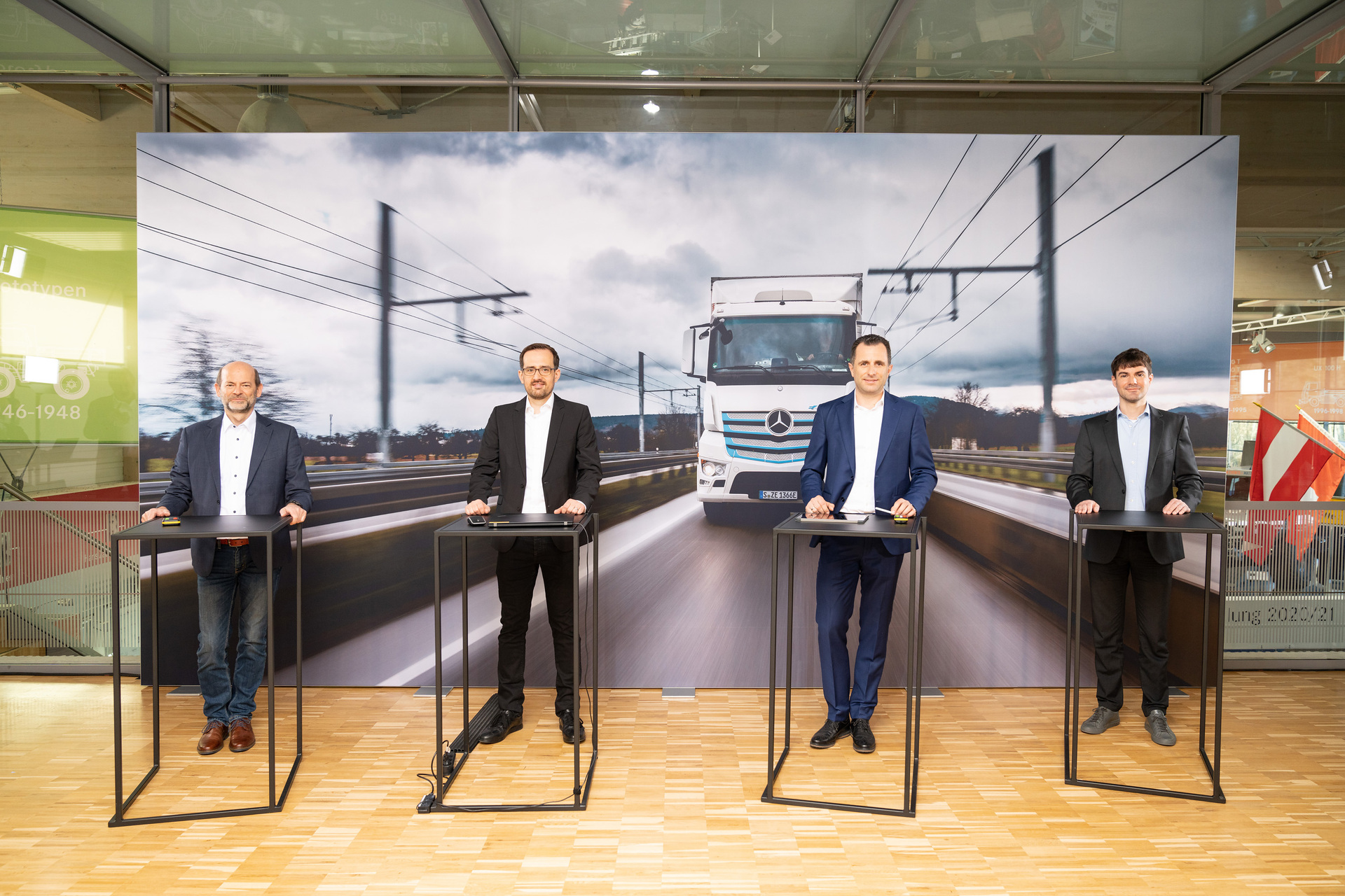 Dr. Manfred Schuckert, Peter Smodej, Rainer Schmitt, Dr. Dalibor Dudic Dr. Manfred Schuckert, Peter Smodej, Rainer Schmitt, Dr. Dalibor Dudic