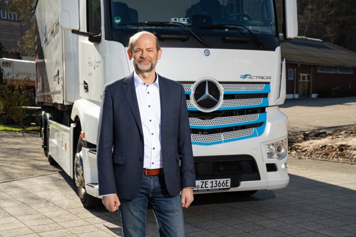 Dr. Manfred Schuckert, Leiter Emissionen und Sicherheit, Daimler Nutzfahrzeuge im Bereich External Affairs