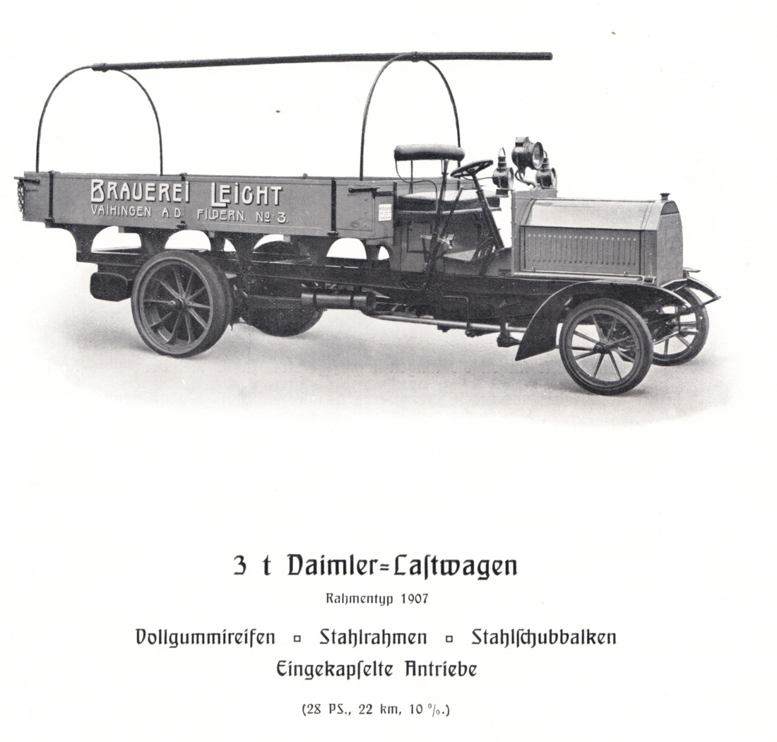 Der erste Lkw der Welt wird von Gottlieb Daimler im Jahr 1896 gebaut