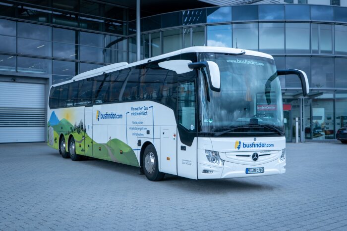 Zusammenarbeit von Daimler Buses mit Bus-Charter-Plattform nimmt Fahrt auf