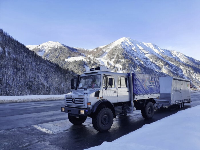 Unimog brings relief supplies to earthquake victims to Croatia
