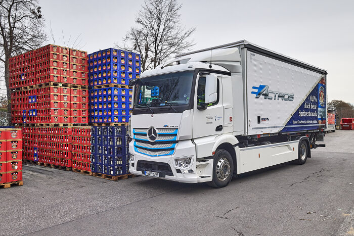 Finaler Kundeneinsatz im Rahmen der „Innovationsflotte“: Mercedes-Benz eActros fährt für Paulaner in München und Umgebung