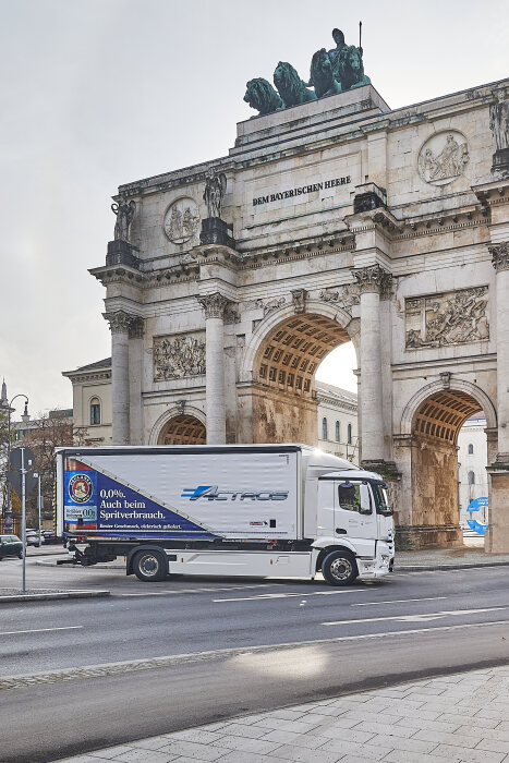 Finaler Kundeneinsatz im Rahmen der „Innovationsflotte“: Mercedes-Benz eActros fährt für Paulaner in München und Umgebung