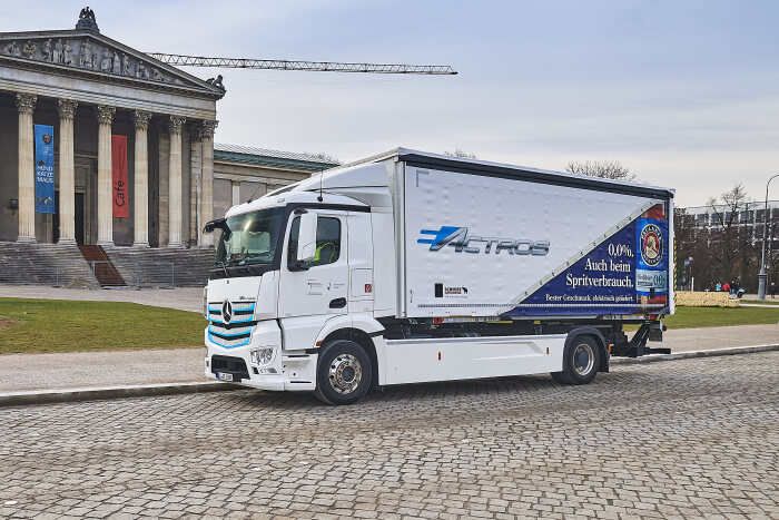 Finaler Kundeneinsatz im Rahmen der „Innovationsflotte“: Mercedes-Benz eActros fährt für Paulaner in München und Umgebung