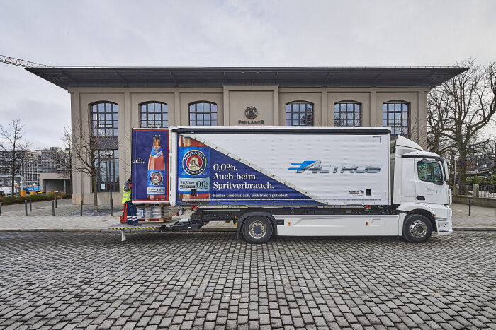 Final customer assignment as part of the “Innovation Fleet”: Mercedes-Benz eActros on the road for the Paulaner brewery in Munich
