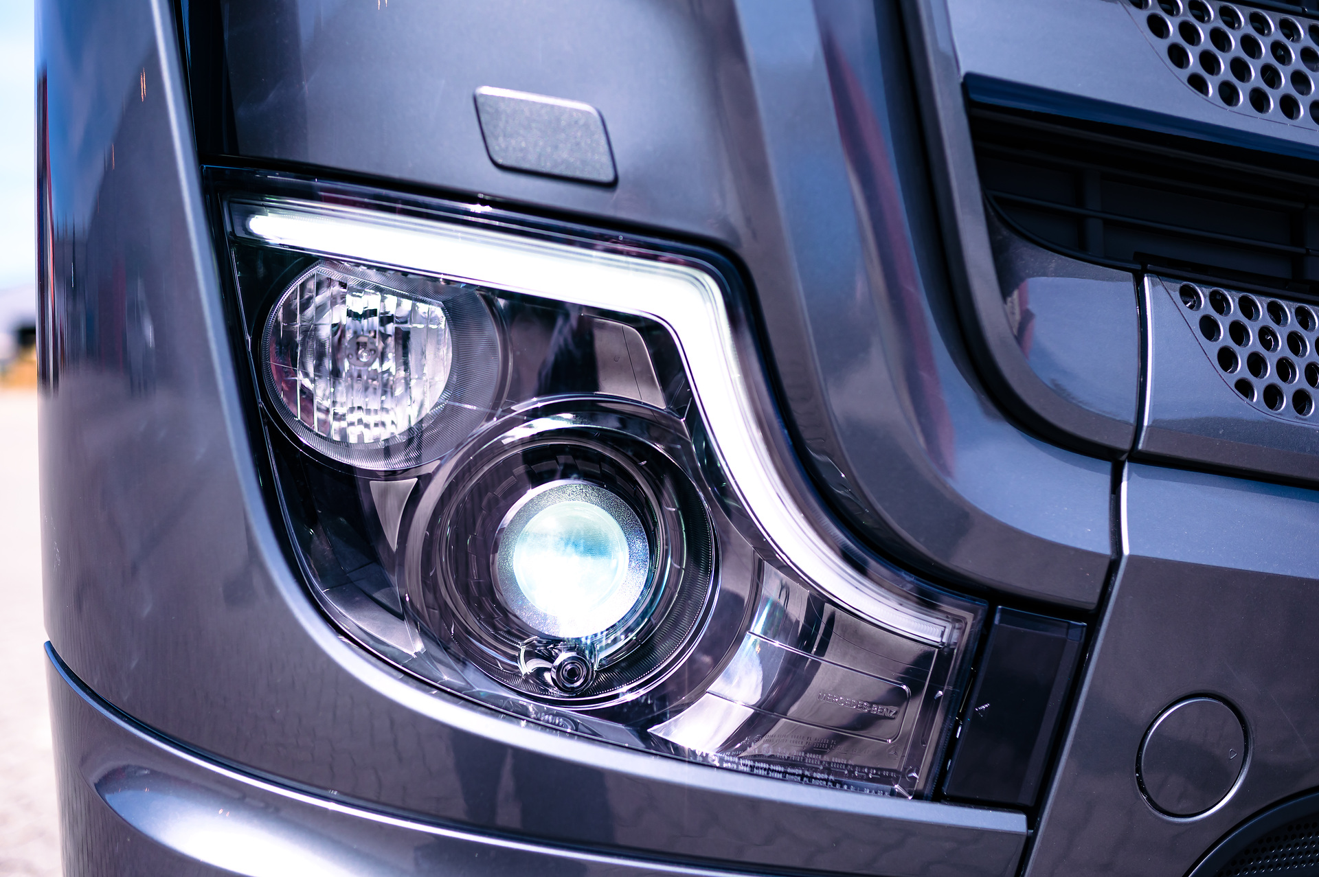 Job #1 Actros Edition 2 Mercedes-Benz Actros Edition 2 – The first of 400 Highway Stars is completed