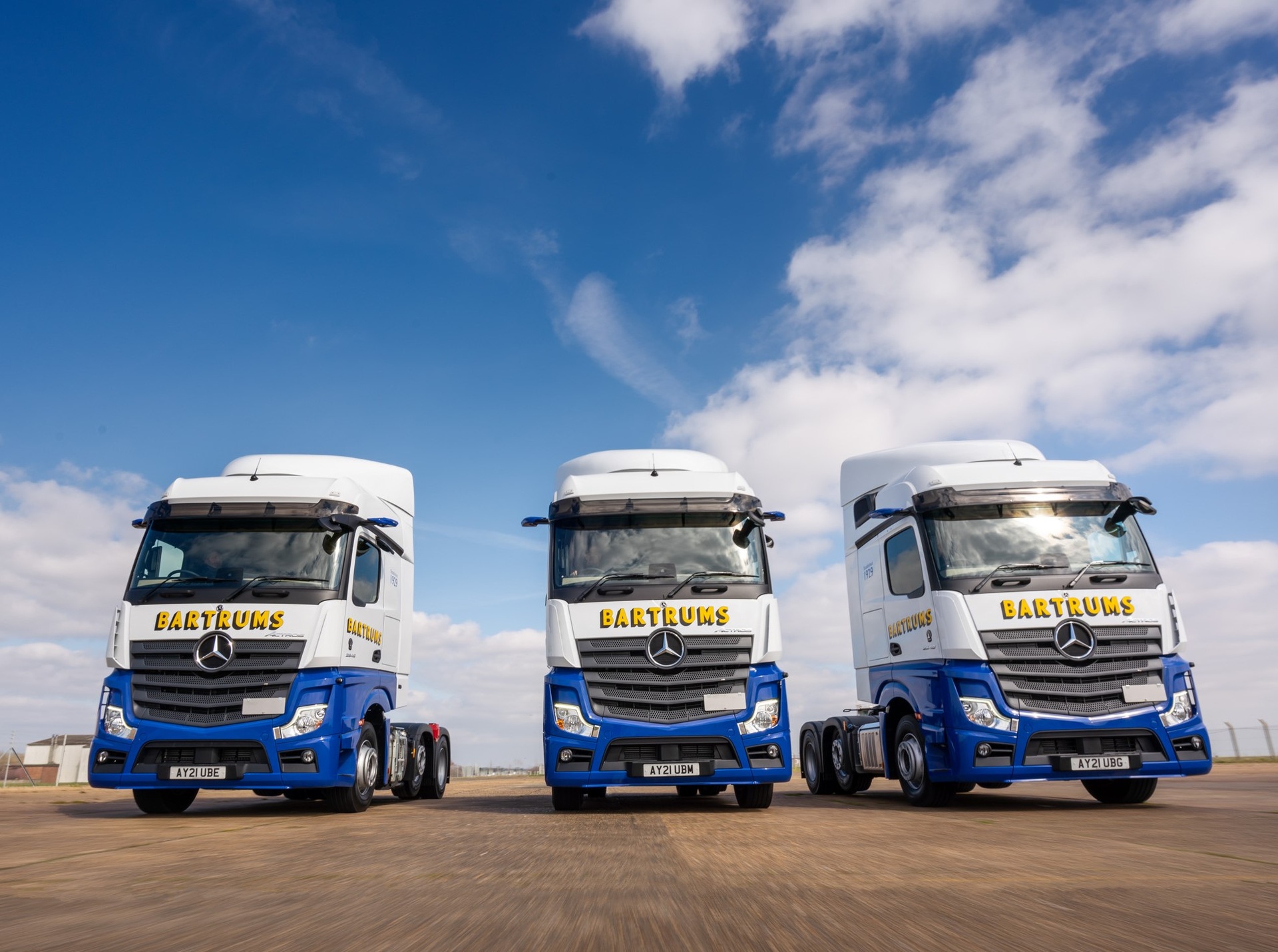 31 neue Mercedes-Benz Actros für englisches Transportunternehmen 31 neue Mercedes-Benz Actros für englisches Transportunternehmen