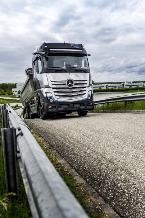 Daimler Trucks startet intensive Tests seines Brennstoffzellen-Lkw