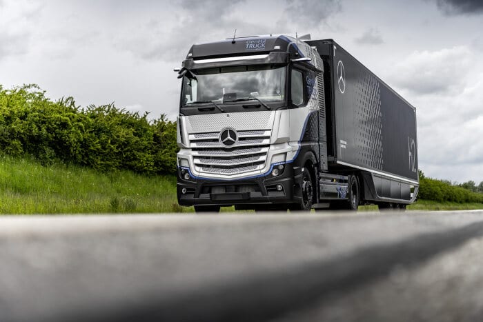 Daimler Trucks begins rigorous testing of its fuel-cell truck