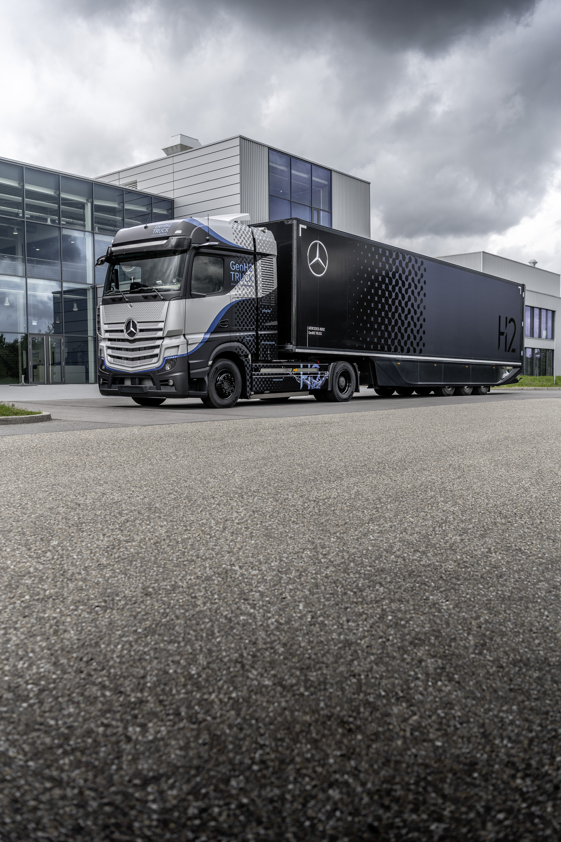 next level Mercedes-Benz GenH2 Truck Daimler Trucks startet intensive Tests seines Brennstoffzellen-Lkw