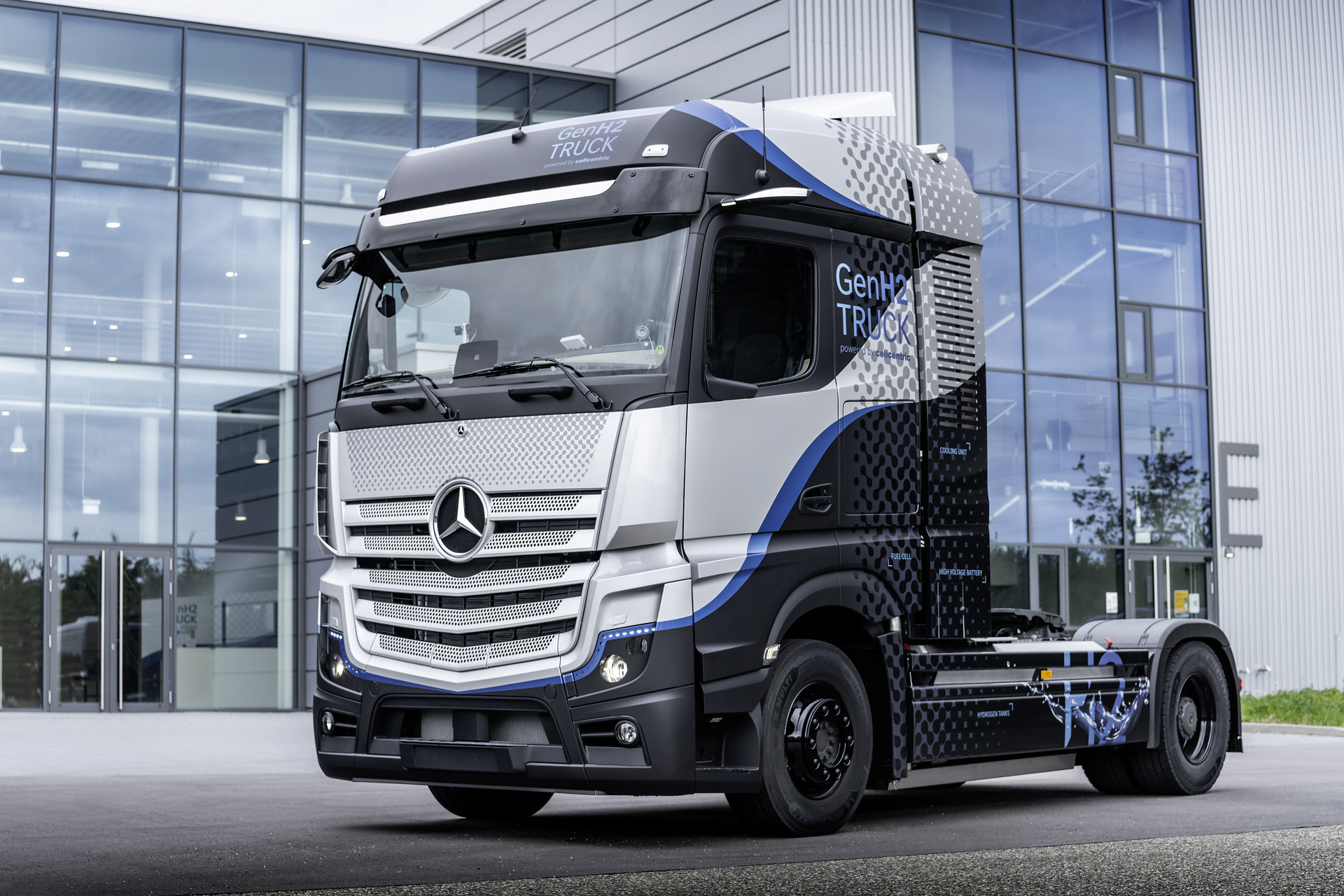 Daimler Trucks startet intensive Tests seines Brennstoffzellen-Lkw