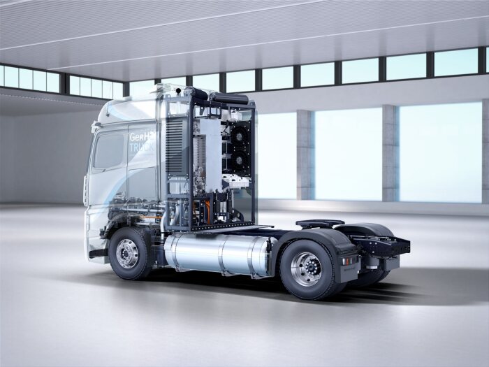 next level Mercedes-Benz GenH2 Truck