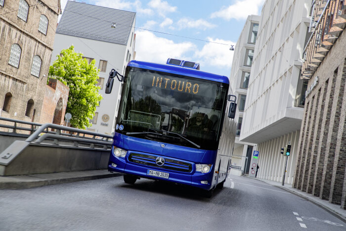 Mercedes-Benz Intouro M 2021