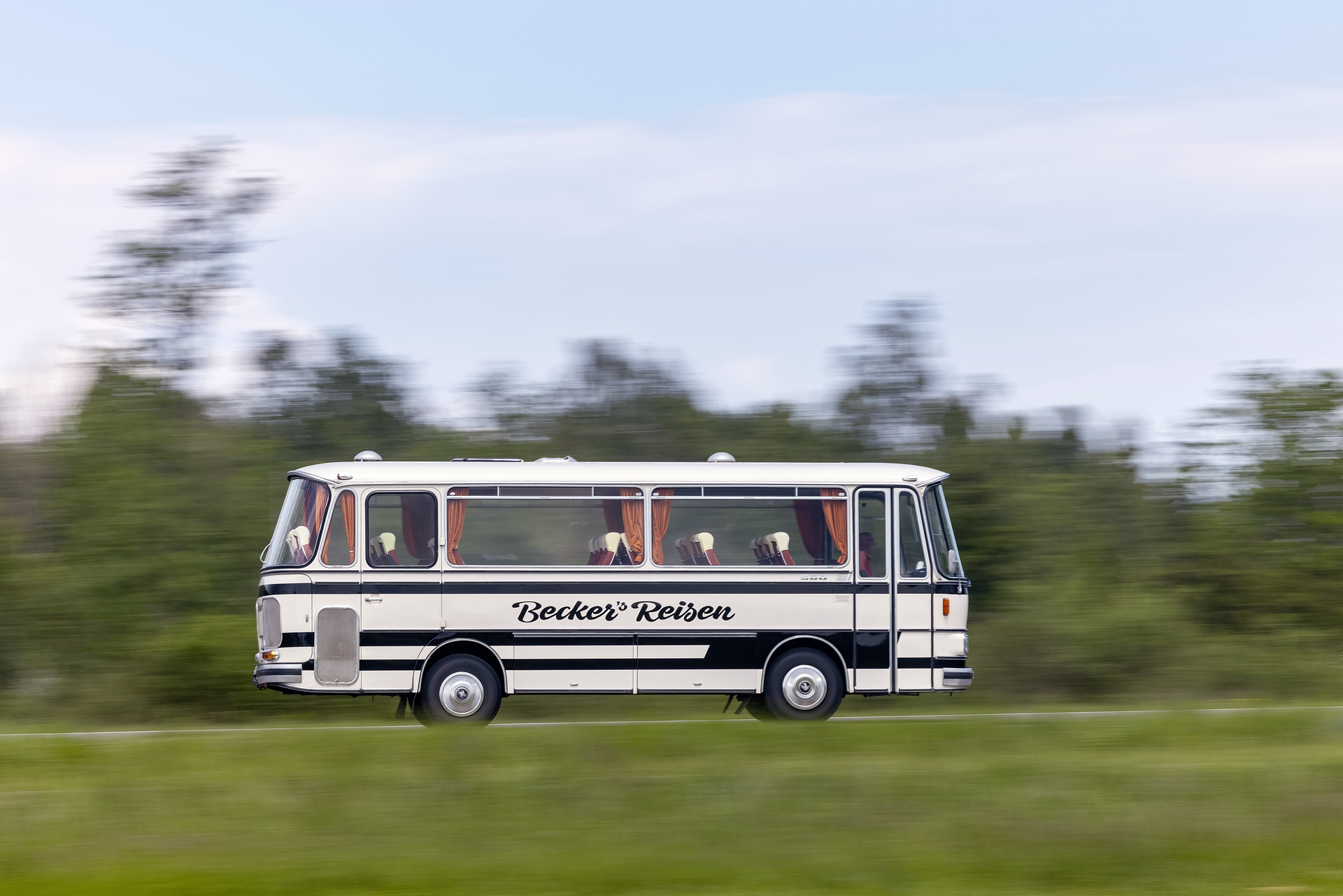 70 Years Setra brand 2021 - Setra S 80 (1975) 70 Years Setra brand 2021