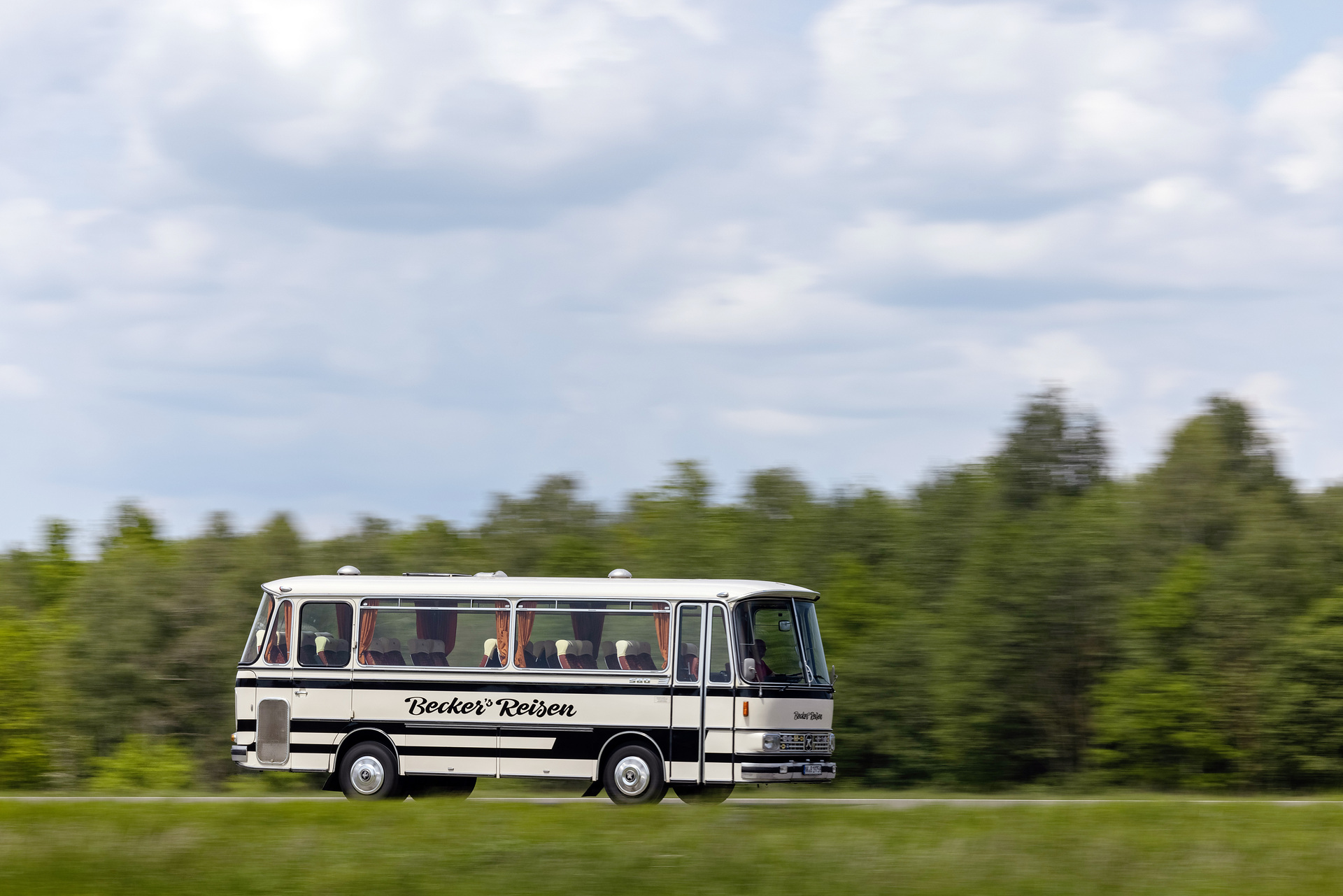 70 Years Setra brand 2021 - Setra S 80 (1975) 70 Years Setra brand 2021