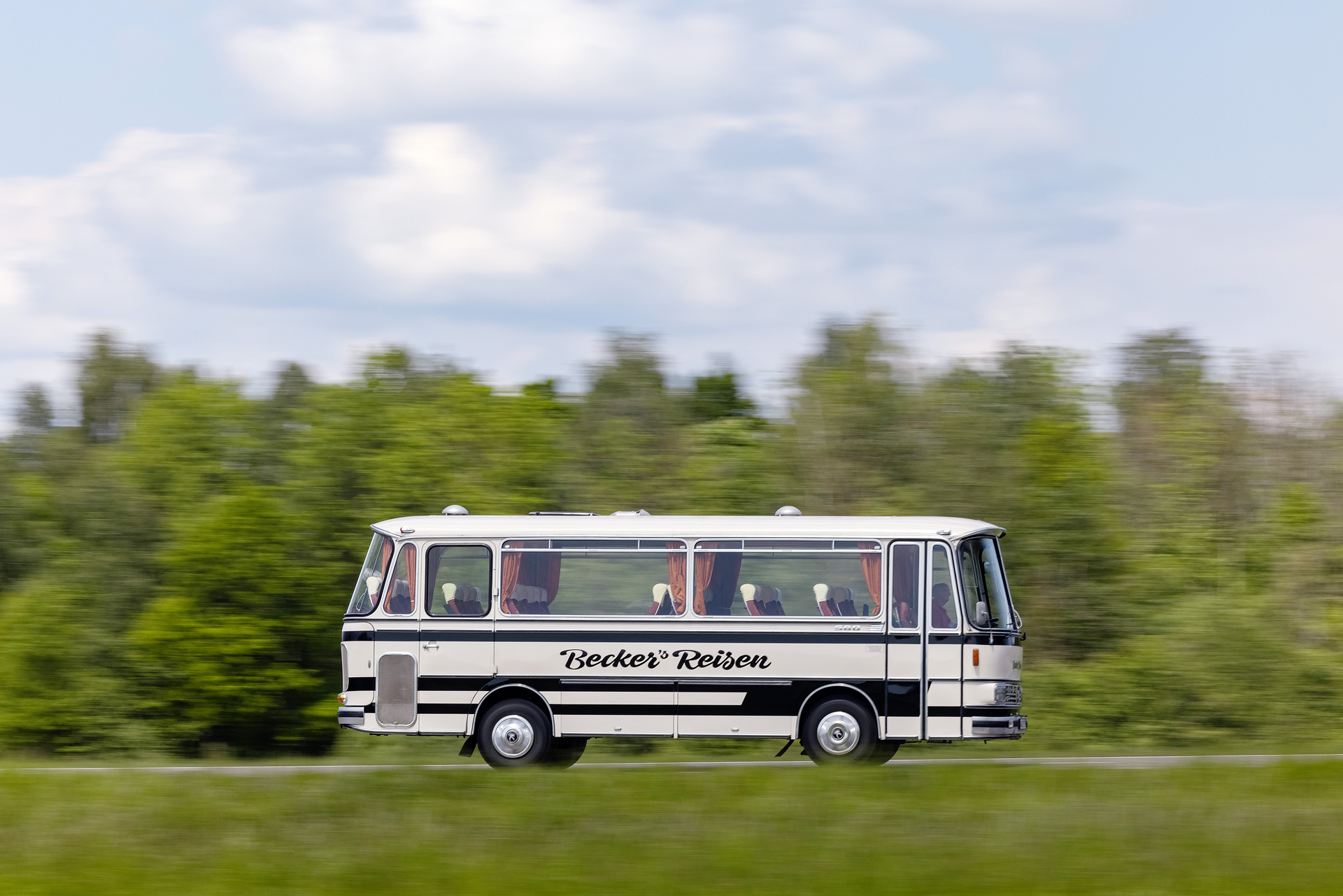 70 Years Setra brand 2021 - Setra S 80 (1975) 70 Years Setra brand 2021
