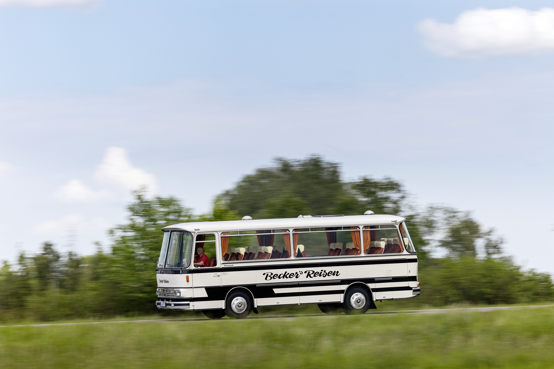 70 Years Setra brand 2021 - Setra S 80 (1975) 70 Years Setra brand 2021