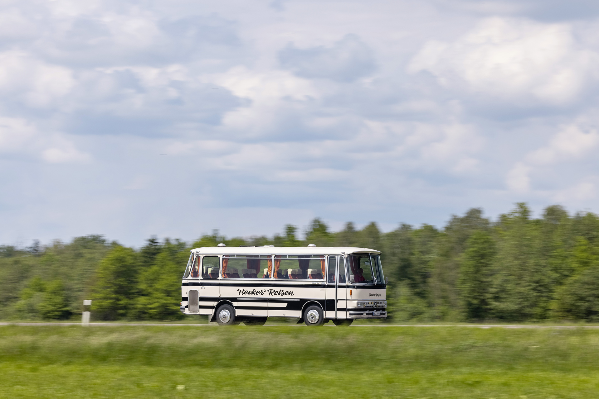 70 Years Setra brand 2021 - Setra S 80 (1975) 70 Years Setra brand 2021