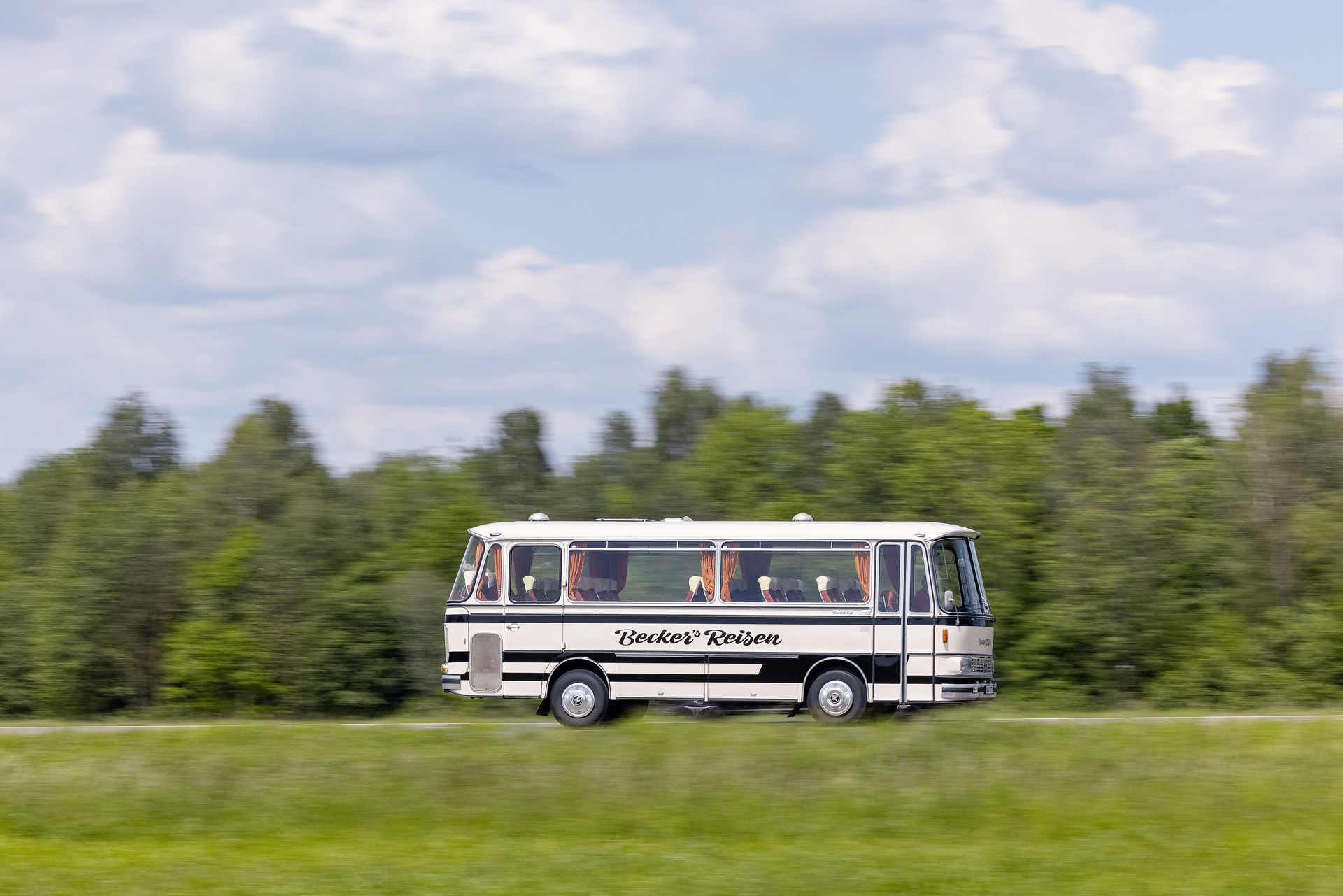 70 Years Setra brand 2021 - Setra S 80 (1975) 70 Years Setra brand 2021