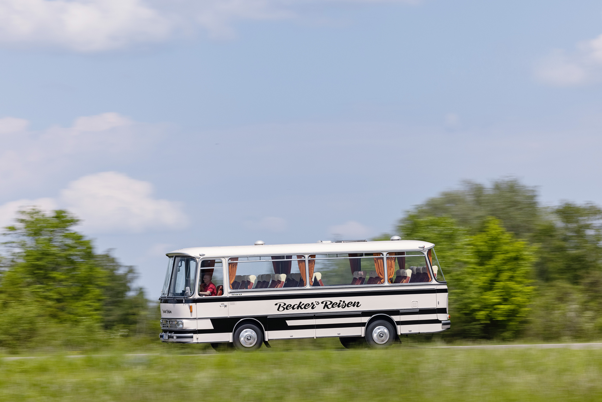 70 Years Setra brand 2021 - Setra S 80 (1975) 70 Years Setra brand 2021