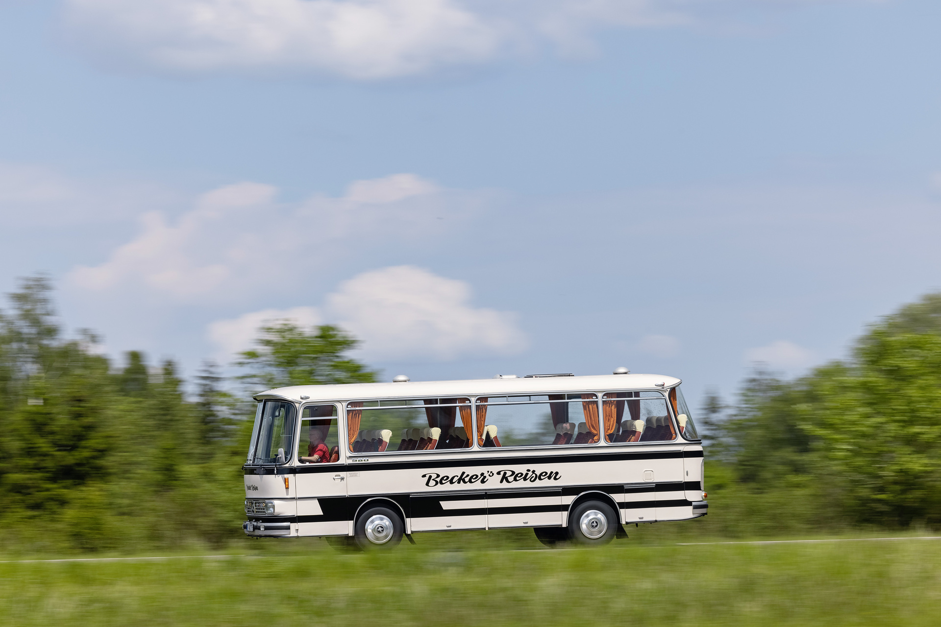 70 Years Setra brand 2021 - Setra S 80 (1975) 70 Years Setra brand 2021
