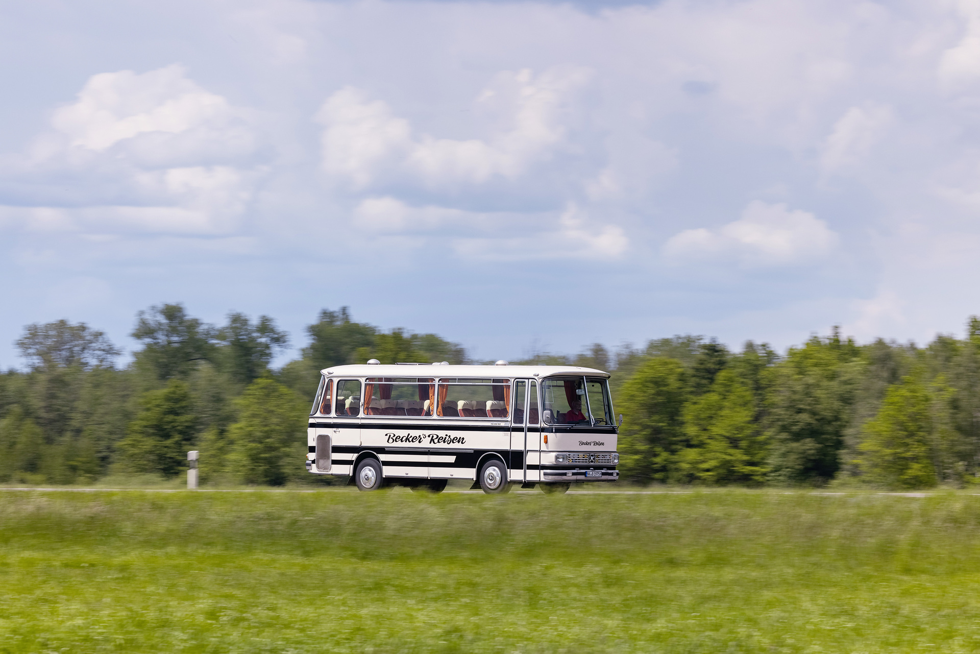 70 Years Setra brand 2021 - Setra S 80 (1975) 70 Years Setra brand 2021
