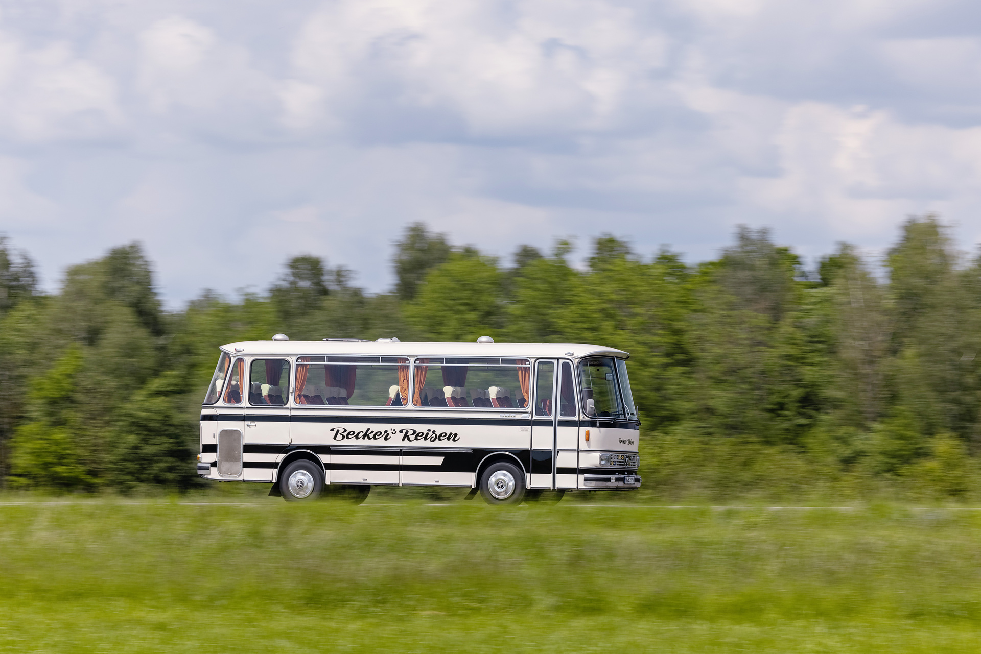 70 Years Setra brand 2021 - Setra S 80 (1975) 70 Years Setra brand 2021