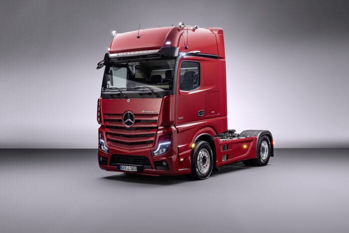 Der Actros L: Mercedes-Benz Trucks setzt neue Maßstäbe im Premium-Segment der Fernverkehrs-Lkw