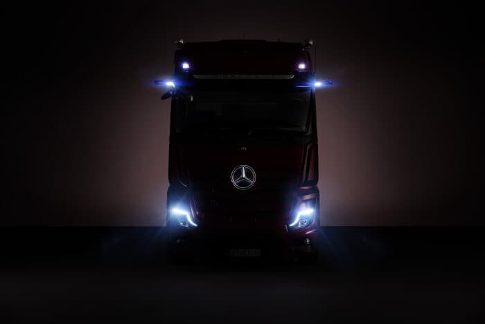 Der Actros L: Mercedes-Benz Trucks setzt neue Maßstäbe im Premium-Segment der Fernverkehrs-Lkw