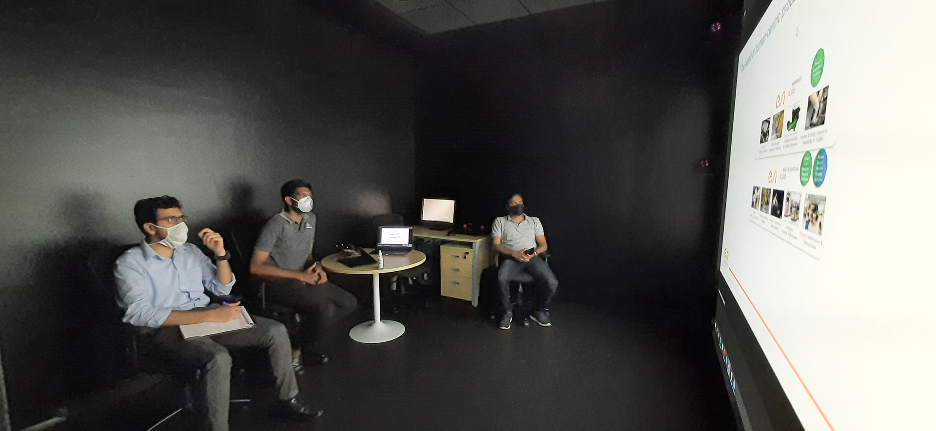 Daimler Trucks in Indien setzt neue Maßstäbe mit der Eröffnung eines Virtual Reality Centers Daimler Trucks in Indien setzt neue Maßstäbe mit der Eröffnung eines Virtual Reality Centers