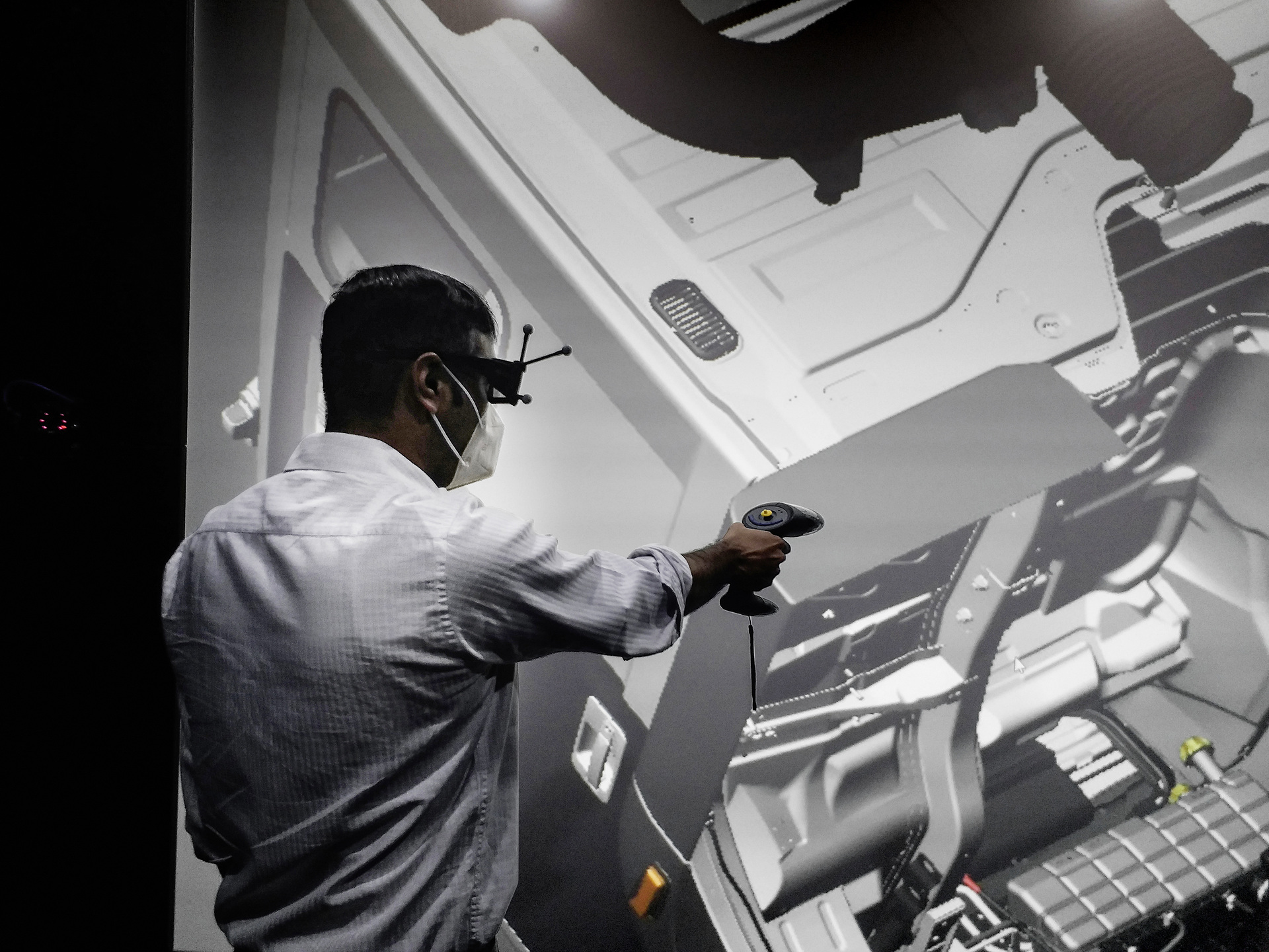Daimler Trucks in Indien setzt neue Maßstäbe mit der Eröffnung eines Virtual Reality Centers Daimler Trucks in Indien setzt neue Maßstäbe mit der Eröffnung eines Virtual Reality Centers
