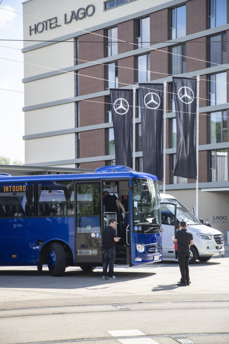 Driving Experience: Der Neue Mercedes-Benz Intouro und Sprinter Minibusse Ulm/Deutschland, Juni 2021