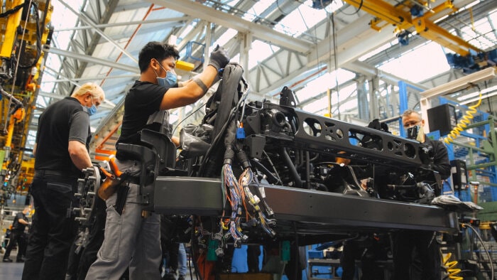 Der Mercedes-Benz eActros läuft ab 2021 im Werk Wörth vom Band.