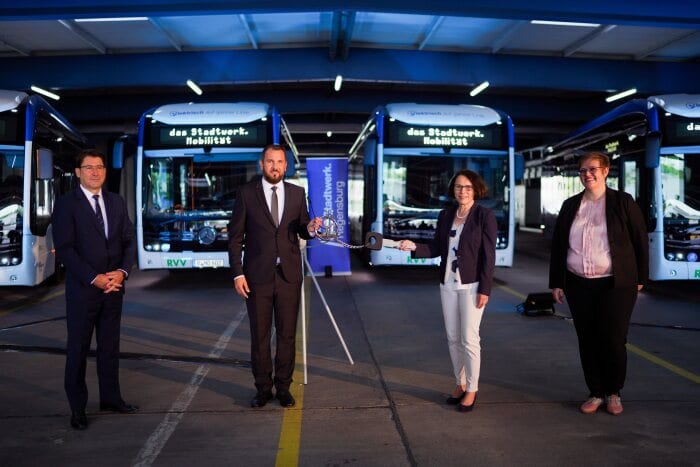 High-tech and history: There are now six remarkably equipped trains in Regensburg Mercedes-Benz eCitaro