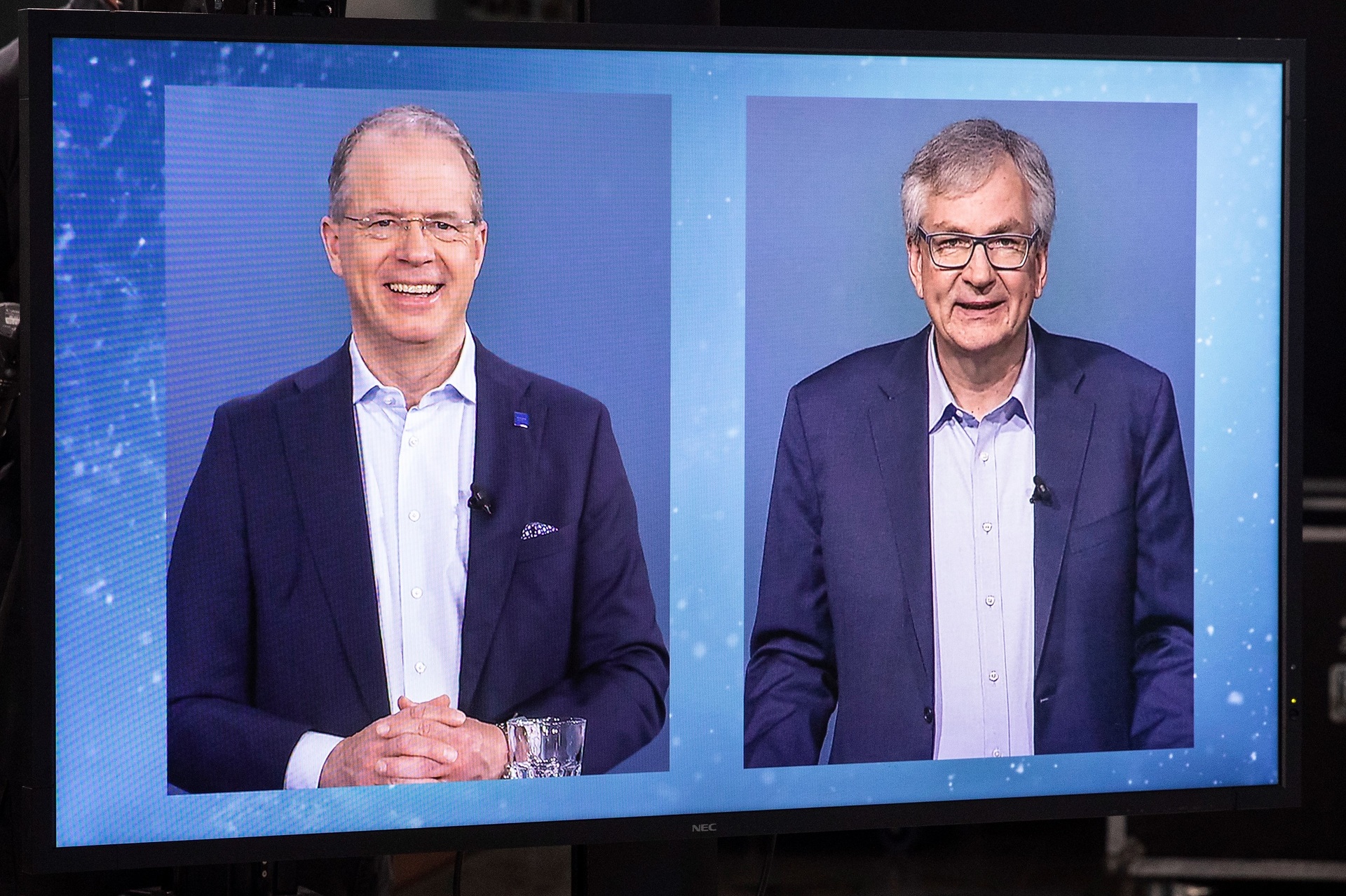 Von links: Martin Lundstedt, CEO der Volvo Group, Martin Daum, Vorsitzender des Vorstands der Daimler Truck AG und Mitglied des Vorstands der Daimler AG Daimler Truck AG und Volvo Group bekennen sich klar zur wasserstoffbasierten Brennstoffzelle