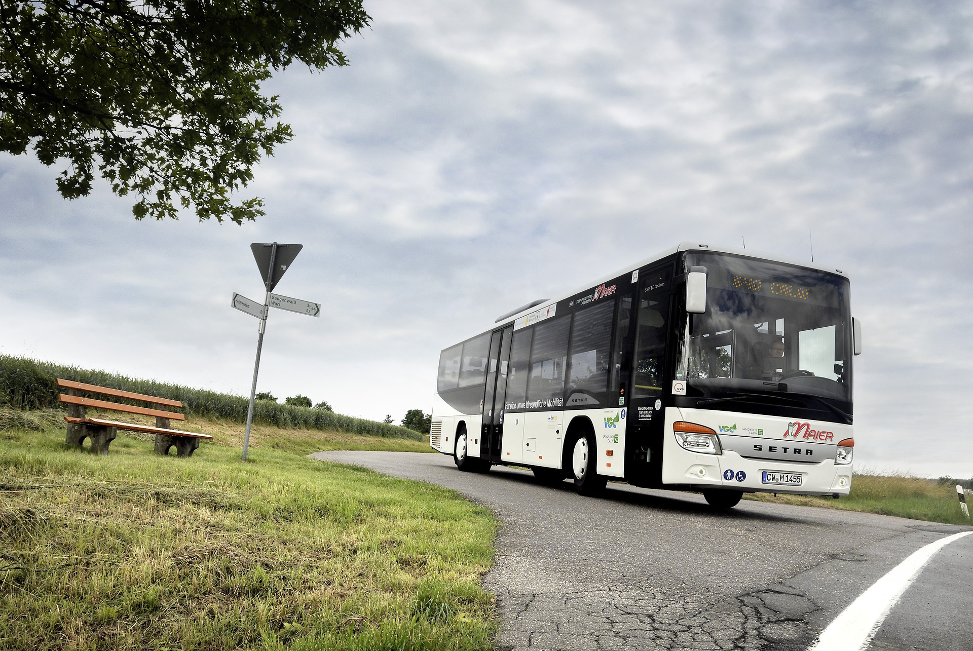Sieben Setra Busse für Teinachtal-Reisen Sieben Setra Busse für Teinachtal-Reisen