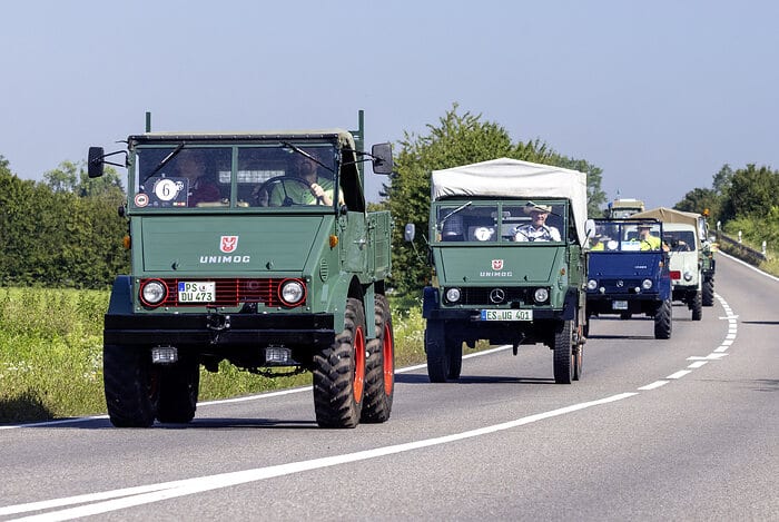 More than 2000 visitors celebrated the 75th birthday of the Unimog in Gaggenau while  75 Unimog models drove in convoy