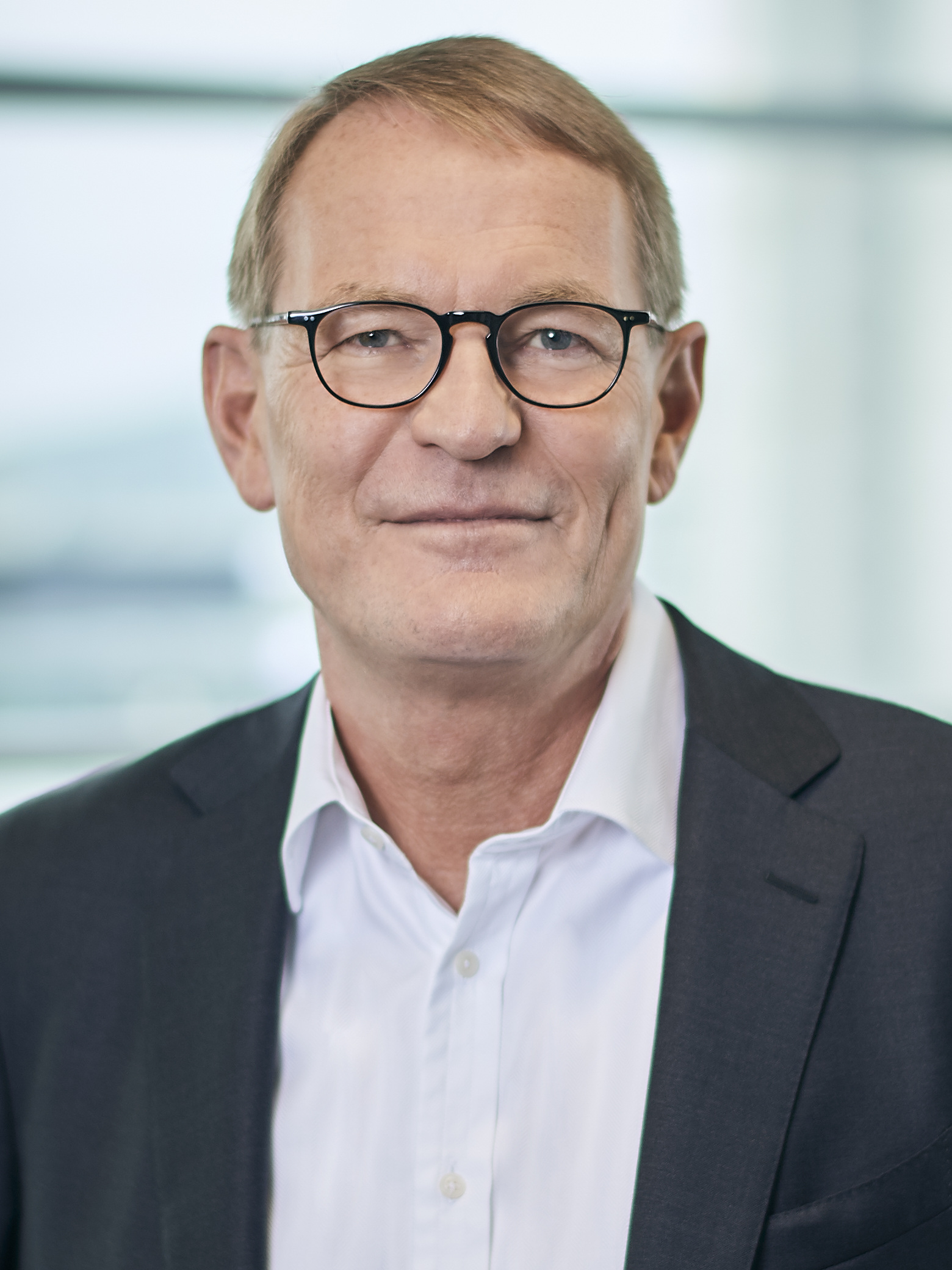 Hartmut Schick, Vorstandsmitglied der Daimler Truck AG. Verantwortlich für die Region Asien und die Marken FUSO und BharatBenz. Führungswechsel bei der Daimler Truck AG: Karl Deppen folgt auf Hartmut Schick als Mitglied des Vorstands, verantwortlich für Truck China und die Regionen Japan und Indien mit den Marken FUSO und BharatBenz
